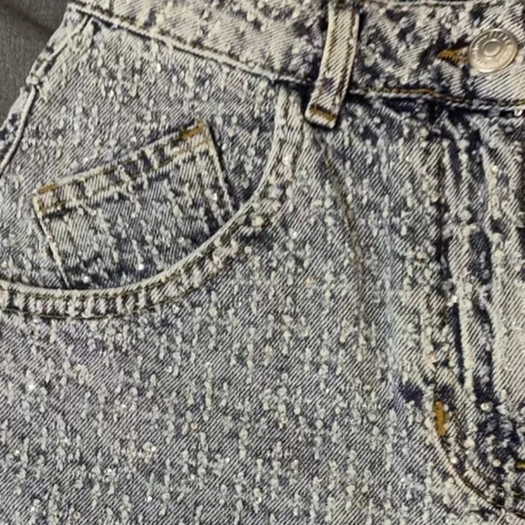 Shorts - Picture 5 of 6